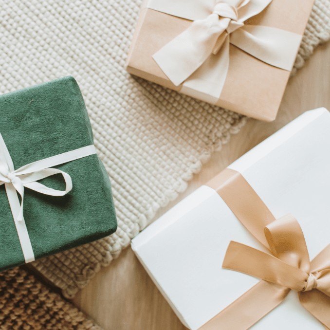 20 Amazing Gift Ideas Under $25 - Lumitory