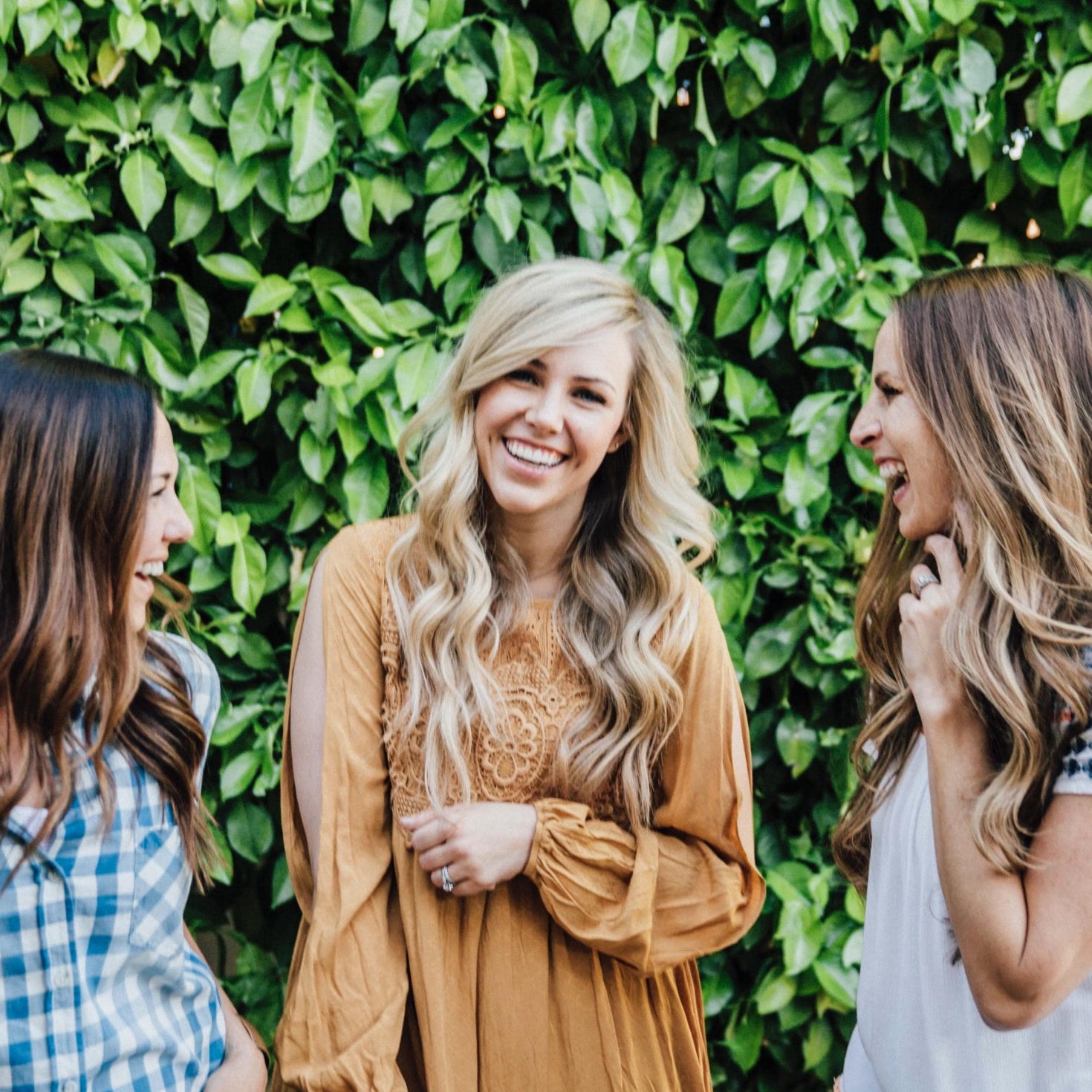 The Key to Lasting Friendships - Lumitory