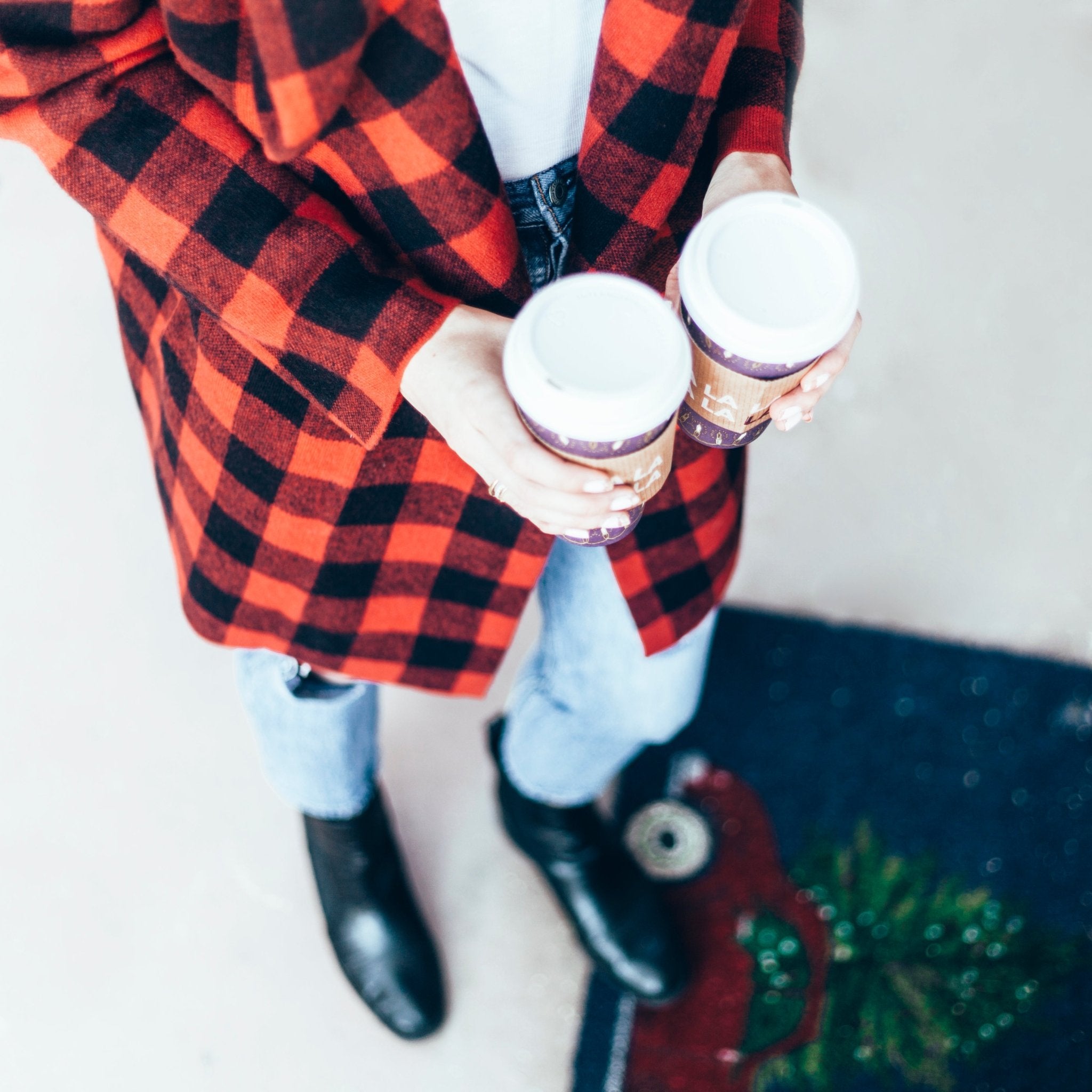 4 Ways To Be A Supportive Friend - Lumitory